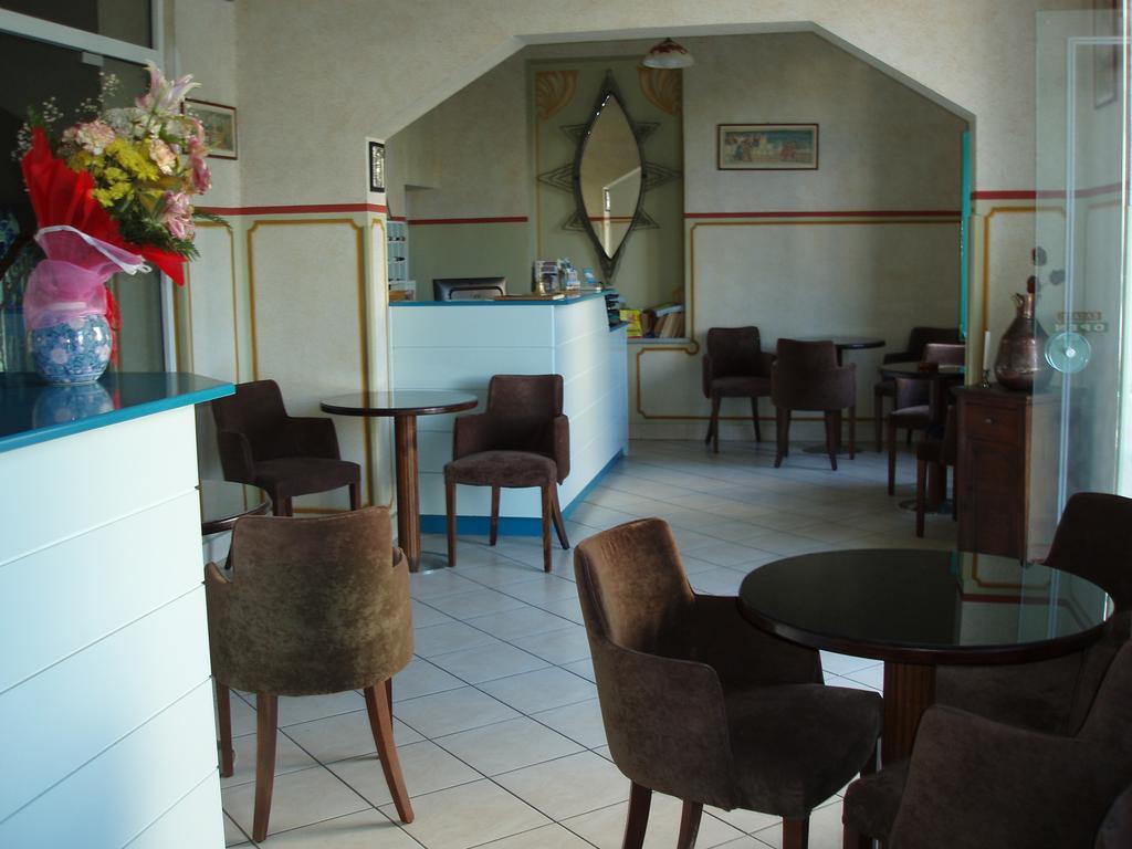 Hotel Orfeas 2*